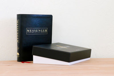 The Messenger NKJV Study Bible with EGW Commentary  - Oynx Black